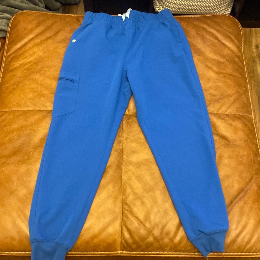 Uman relaxed jogger scrub pants. Royal blue, size medium, never worn.